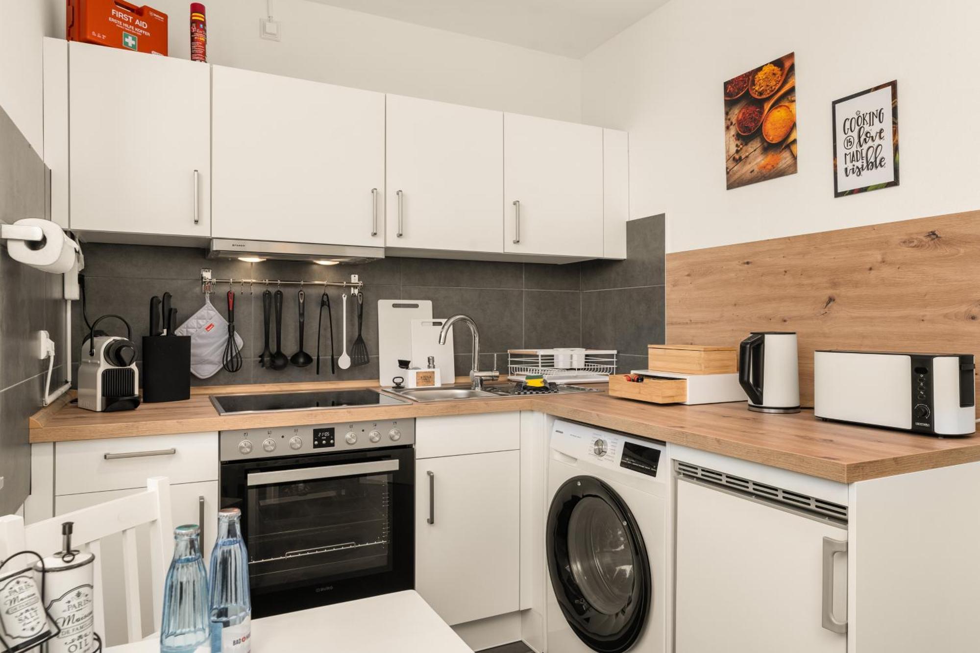 Free Living - City Design Apartments, Zentrum, Outlet, Balkon, Kueche Wolfsburg Exterior photo