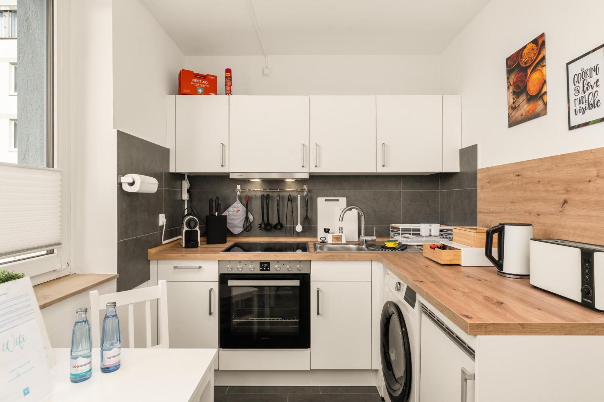 Free Living - City Design Apartments, Zentrum, Outlet, Balkon, Kueche Wolfsburg Exterior photo